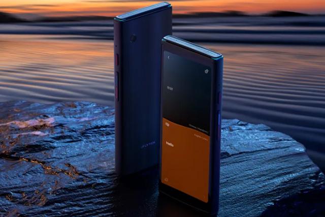 搭载语音、摄像及面对面翻译功能的AI翻译机「iFLYTEK智能翻译器」