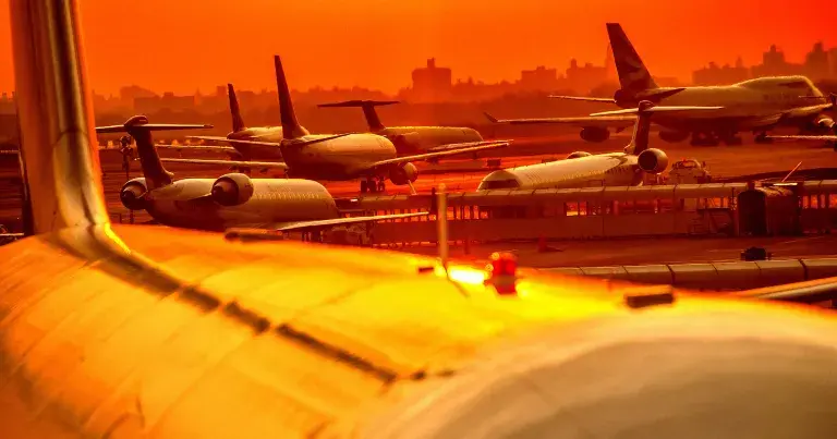 东海岸数百航班因政府部署AI空中交通管制系统而停飞