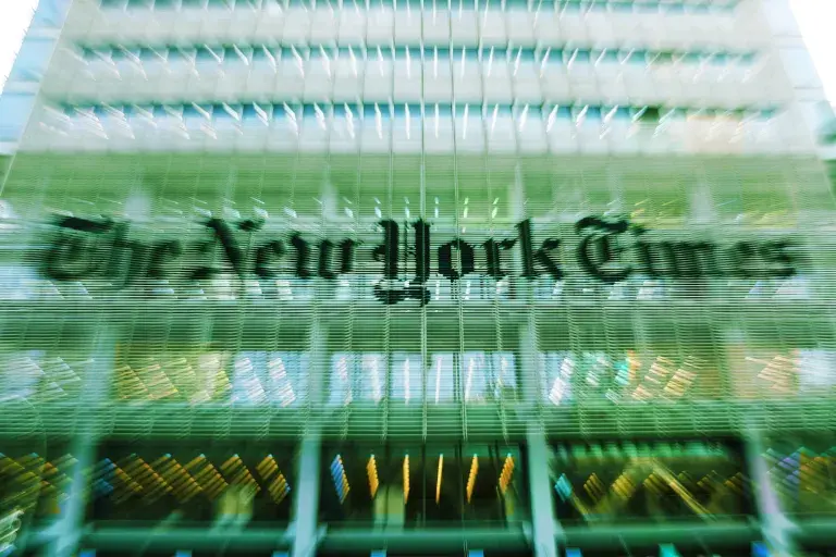研究显示《纽约时报》大量发布AI生成文章