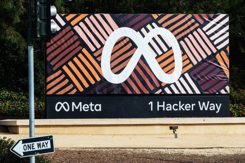 数百名为Meta训练AI的员工或将被裁，员工称“这很无尊严”