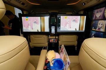 体验日本自动驾驶出租车：结合立体音效、影像与香氛的沉浸式空间——《孤独摇滚！》主题车内体验