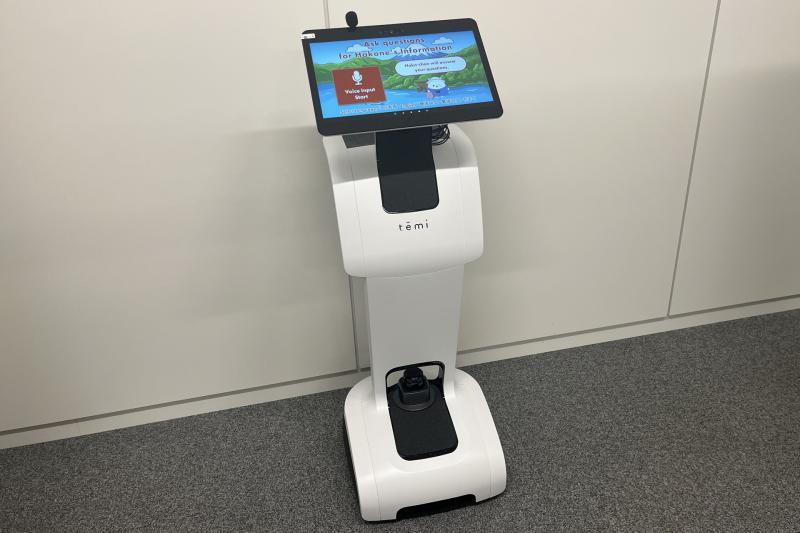 日本小田急箱根开展多语言语音导览机器人“temi”实证实验