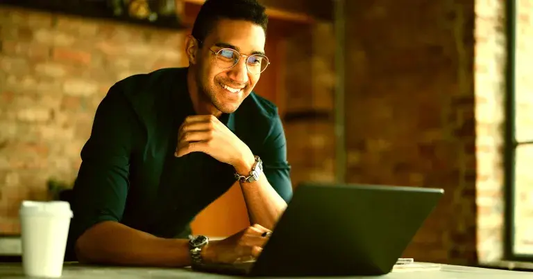 新浏览器插件故意在AI生成的邮件中加入错别字，让邮件更真实