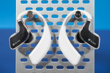 日本软银推出AI耳机，实现录音到智能辅导全覆盖