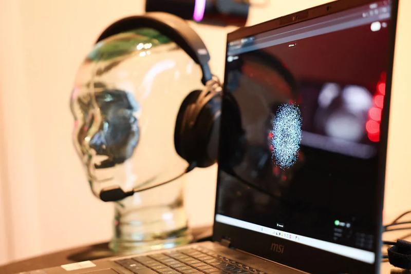 脑机接口初创公司Neurable计划授权其“读心”技术用于消费级可穿戴设备