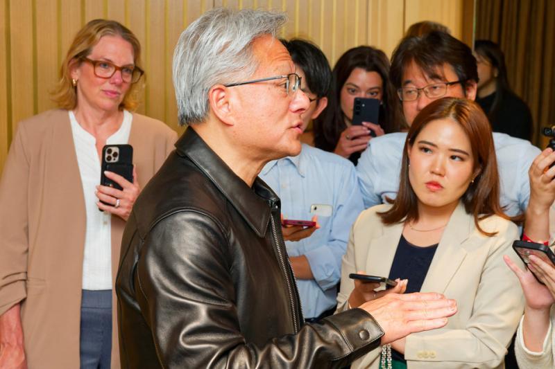 黄仁勋CEO访谈