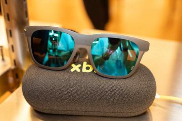 XREAL发布轻量级AR眼镜“xbx a01＋”，重量与AirPods Pro相当，售价43980日元
