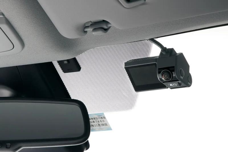 日本丰田推出面向企业的AI智能联网行车记录仪“TransLog Pro”