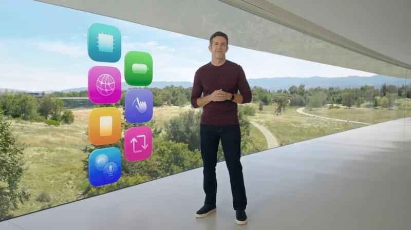 苹果新任CEO约翰·特纳斯：最好的AI设备依然是iPhone