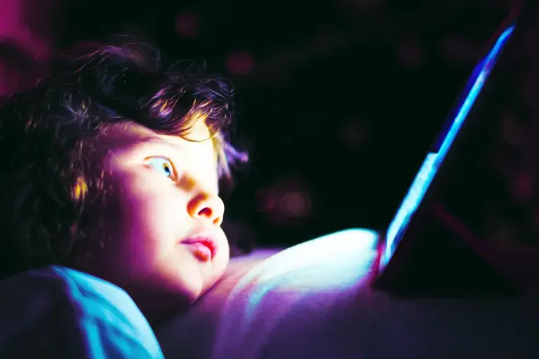 中国加强监管正在撕裂美国的人工智能类型