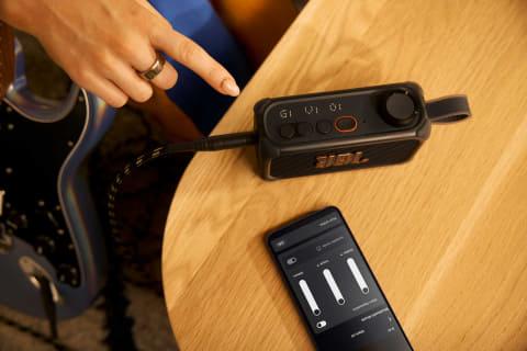 JBL BandBox Solo 内部