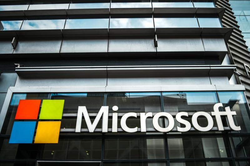 美国禁止微软、Adobe及多家大型IT公司参与技术移民绿卡项目