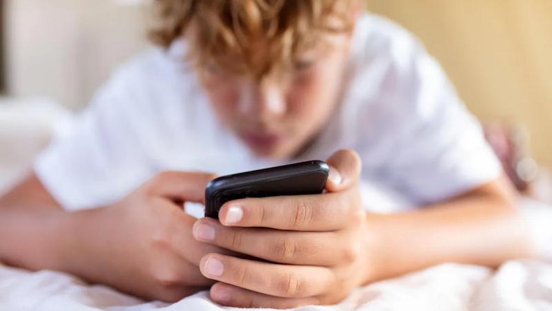 Meta推出新功能，家长可查看孩子与AI的对话内容