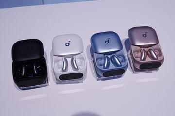 安克推出搭载自主研发AI芯片的Soundcore Liberty 5 Pro系列真无线耳机，充电盒支持录音功能