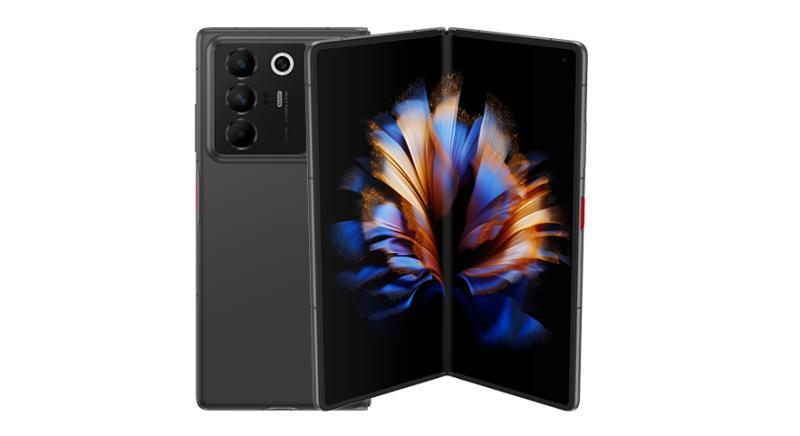 中兴Nubia Fold