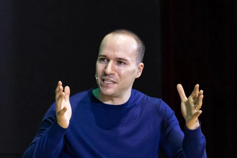 OpenAI发布GPT-5.5，迈向AI“超级应用”更进一步