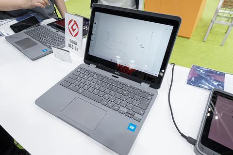 Chromebook Y4