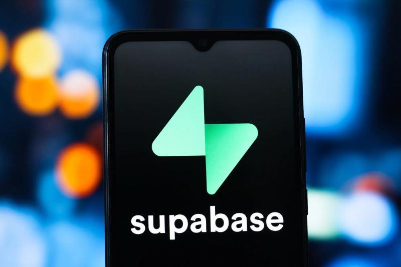 部分Supabase用户公开暴露大量个人数据至网络