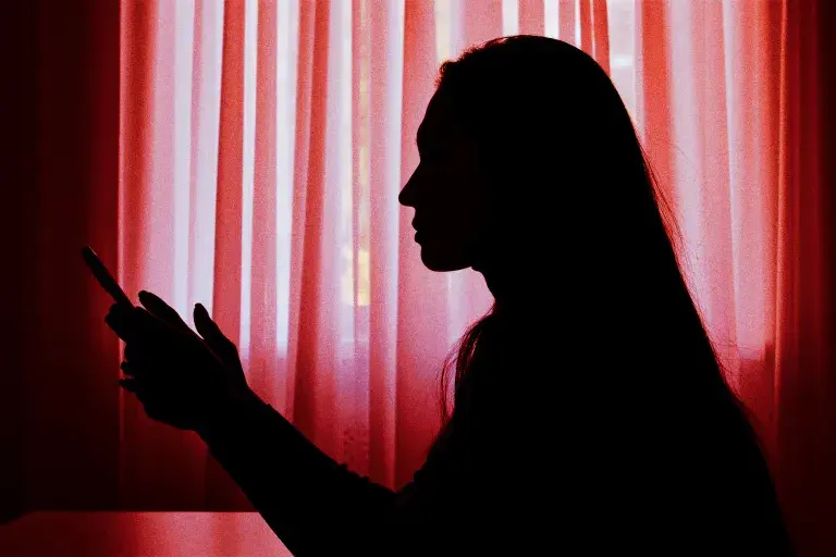 ChatGPT涉嫌引导一名抑郁女性自杀的聊天记录令人震惊