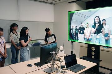 女子中学生和高中生走进NVIDIA体验最新GPU与AI机器人，女性员工分享职业与未来
