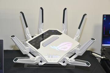 全球首款搭载专用NPU的华硕AI Wi-Fi路由器「ROG Rapture GT-BE19000AI」发布会