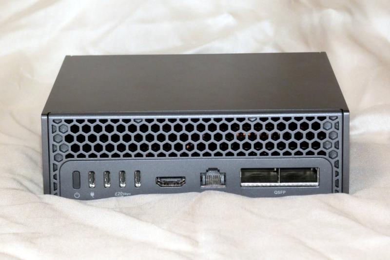 Dell Pro Max with GB10背面接口